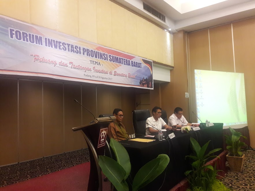 Gubernur Sumatera Barat membuka Forum Investasi Sumatera Barat
